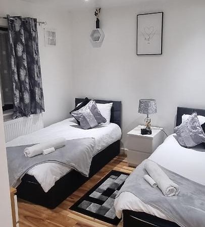 Beautiful Rooms With Free On Street Parking In Sydenham Londra Esterno foto